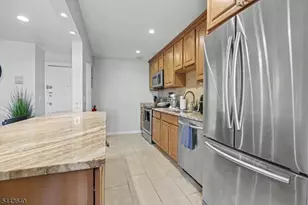 300 W Munsell Ave Cc5, Linden, NJ 07036 - Photo 14