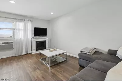300 W Munsell Ave Cc5, Linden, NJ 07036 - Photo 4