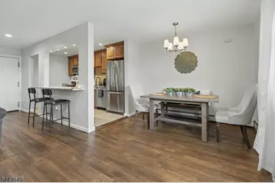 300 W Munsell Ave Cc5, Linden, NJ 07036 - Photo 8