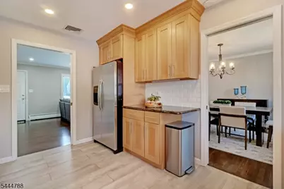 35 McKinley Ave, East Hanover Township, NJ 07936 - Photo 6