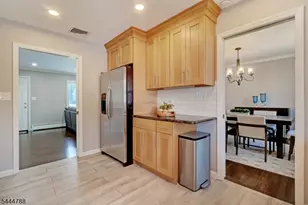 35 McKinley Ave, East Hanover Township, NJ 07936 - Photo 6
