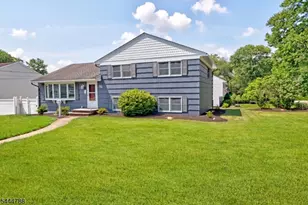 35 McKinley Ave, East Hanover Township, NJ 07936 - Photo 2