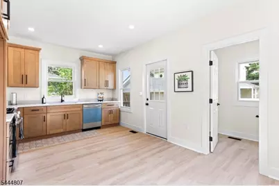 304 Irwin St, Phillipsburg, NJ 08865 - Photo 8