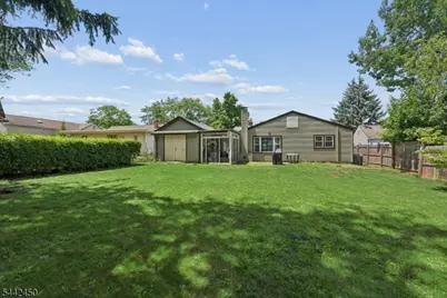 42 Walnut St, Edison, NJ 08817 - Photo 22