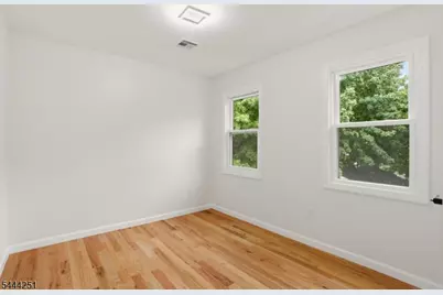 444 Joralemon St, Belleville, NJ 07109 - Photo 8