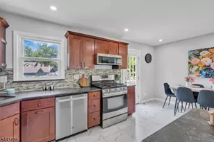 392 Lower Alden Dr, Rahway, NJ 07065 - Photo 14