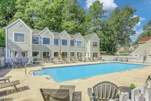 158 Falcon Ridge Way, Hamburg, NJ 07419 - Photo 10
