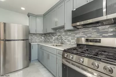32 Wedgewood Drive #48, Verona, NJ 07044 - Photo 6