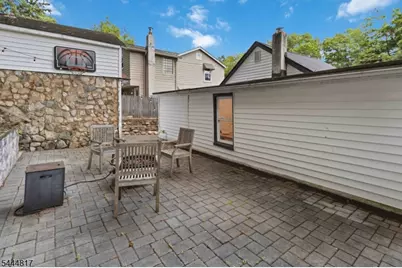 32 Schwarz Blvd, Jefferson Township, NJ 07849 - Photo 16