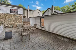 32 Schwarz Blvd, Jefferson Township, NJ 07849 - Photo 16