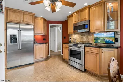 319 Edgeworth St, Middlesex, NJ 08846 - Photo 4