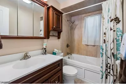 319 Edgeworth St, Middlesex, NJ 08846 - Photo 12