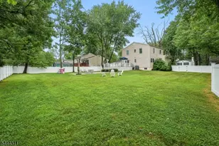 80 Briarwood Dr W, Berkeley Heights Township, NJ 07922 - Photo 28
