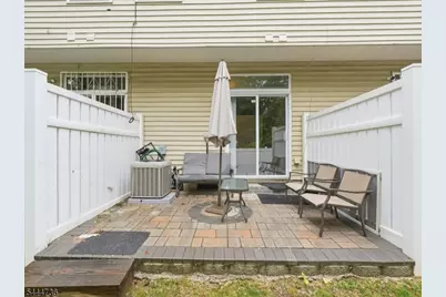 4 Derby St, East Orange, NJ 07018 - Photo 20