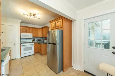 61 Newman Ave, Verona, NJ 07044 - Photo 14
