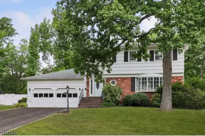 39 Saint Germain Dr, Clark Township, NJ 07066 - Photo 4