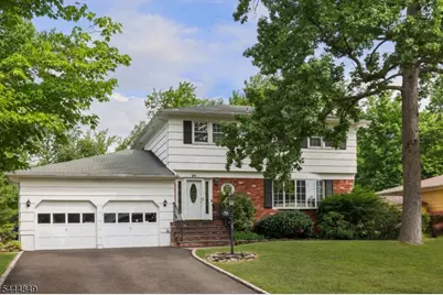 39 Saint Germain Dr, Clark Township, NJ 07066 - Photo 2