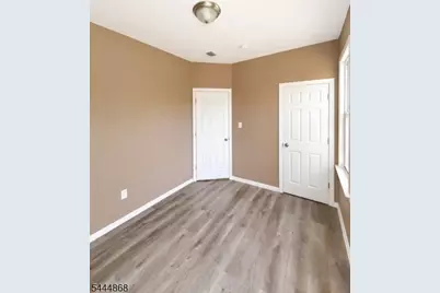 217 N 15th St, East Orange, NJ 07017 - Photo 28