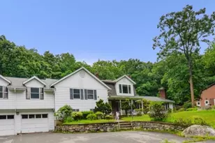 105 Ricker Dr, Ringwood, NJ 07456 - Photo 2