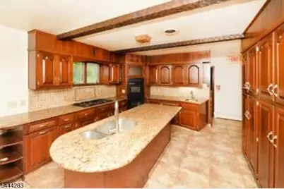 105 Ricker Dr, Ringwood, NJ 07456 - Photo 14