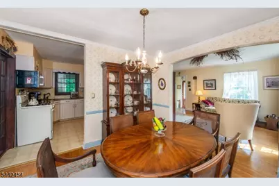 906 Maurice Ave, Rahway, NJ 07065 - Photo 8