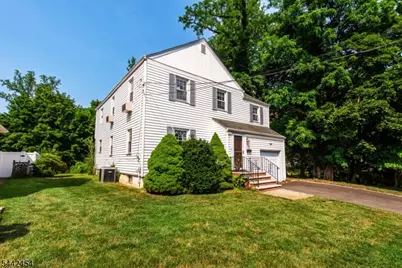 906 Maurice Ave, Rahway, NJ 07065 - Photo 2