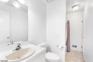 250 Ridgedale Ave Unit, Florham Park, NJ 07932 - Photo 22