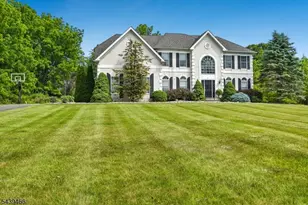 9 Steeplechase Ln, Franklin Township, NJ 08802 - Photo 2