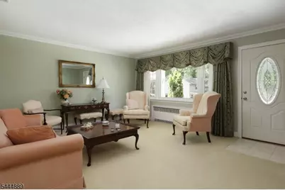 12 Whitley Ter, Clark Township, NJ 07066 - Photo 4