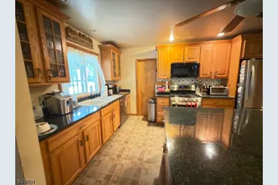24 Beardslee Rd, Millstone Borough, NJ 08844 - Photo 2