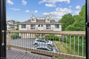 2902 Hemlock Pl, Bernards Township, NJ 07920 - Photo 10