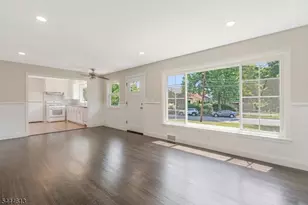 263 N Jackson Ave, North Plainfield, NJ 07060 - Photo 4