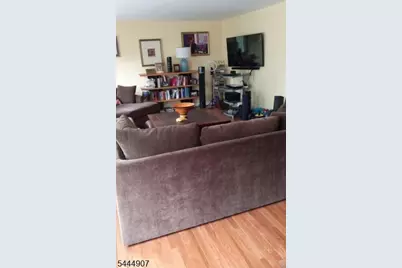 4 Colgate Dr, Newark, NJ 07103 - Photo 4