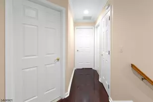 72 Albert Ct, Parsippany, NJ 07054 - Photo 24