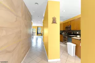 72 Albert Ct, Parsippany, NJ 07054 - Photo 12
