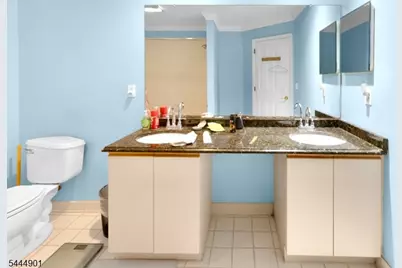 72 Albert Ct, Parsippany, NJ 07054 - Photo 26