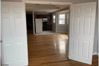 784 S 19th St #2, Newark, NJ 07104 - Photo 6