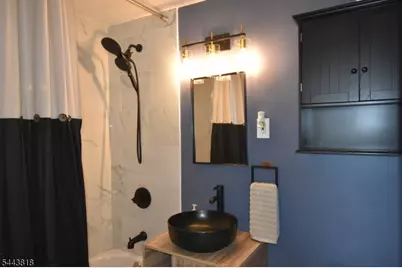 5 Roosevelt Pl #5C, Montclair Twp., NJ 07042 - Photo 6