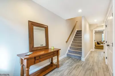6 Elm St #10, Madison, NJ 07940 - Photo 8