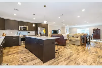 6 Elm St #10, Madison, NJ 07940 - Photo 2