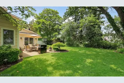 8 Cummings St, Cranford Township, NJ 07016 - Photo 40