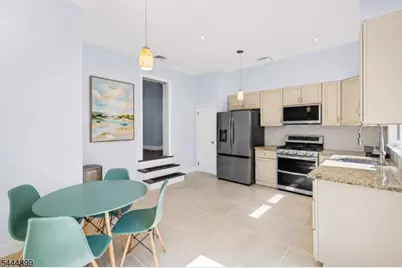 140 N Farview Ave, Paramus, NJ 07652 - Photo 8