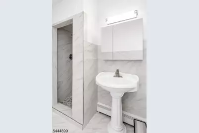 140 N Farview Ave, Paramus, NJ 07652 - Photo 22
