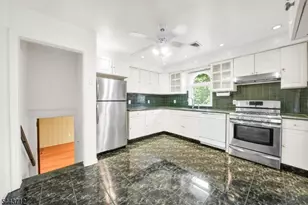 515 Yorktown Rd, Union Township, NJ 07083 - Photo 8