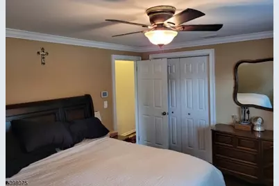 112 Sand Rd, Fairfield, NJ 07004 - Photo 8