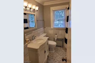 112 Sand Rd, Fairfield, NJ 07004 - Photo 12
