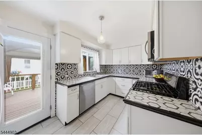 15 Spruce Pl, Denville, NJ 07834 - Photo 10