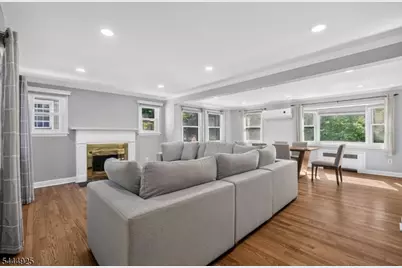 29 Laurel Ave, Livingston, NJ 07039 - Photo 2