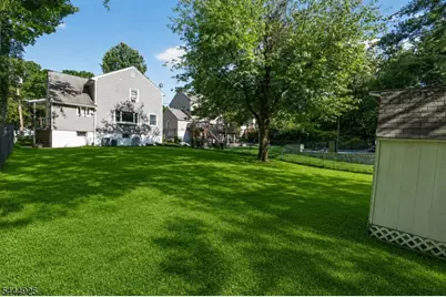 29 Laurel Ave, Livingston, NJ 07039 - Photo 24