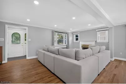29 Laurel Ave, Livingston, NJ 07039 - Photo 4